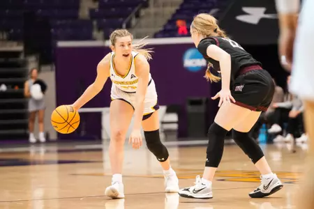 Holcomb Dribbling