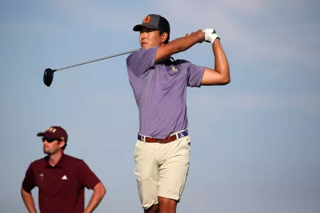 Jason Hong Swinging