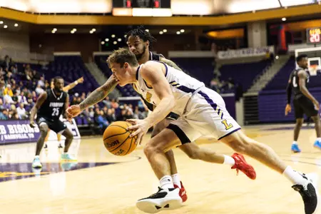 Trae Benham dribbling