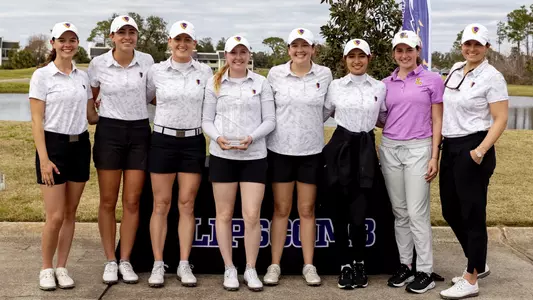 Women's Golf Team with Lady Bison Classic Trophy
