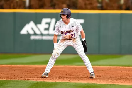 Alex Vergara on base