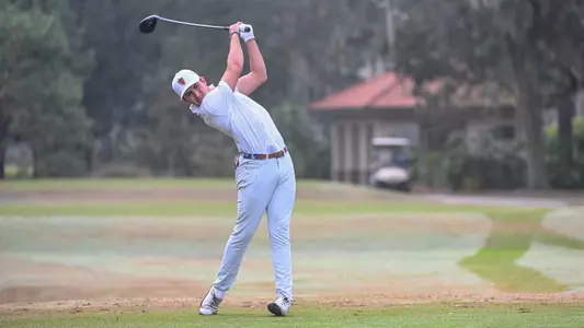Alejandro Rodriguez Swinging