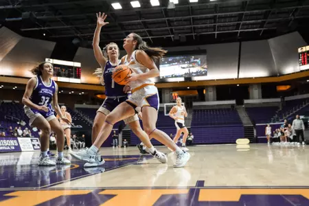 Molly vs. UNA