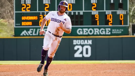 Lundgrin running bases