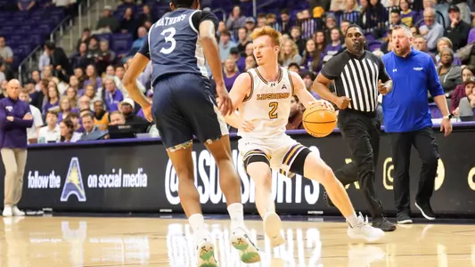 Will Pruitt dribbling