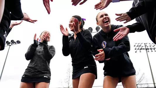 Deborah Dominguez Collado, Rut Galindo and Mariia Dolzhenko cheering before a match