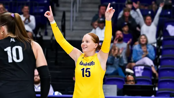 Grace Jones celebrating after a point