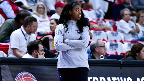 Lauren Sumski on the sidelines