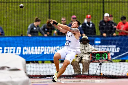 2022_05_25_Vernoy_Charlie_at_NCAA_01
