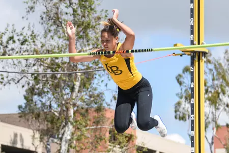 2018_04_21_Fong_Lia_BeachInvite_01