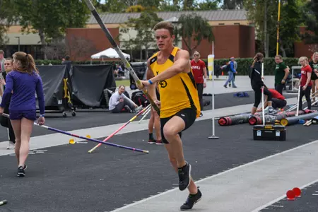 2018_04_21_Magula_Michael_BeachInvite_01