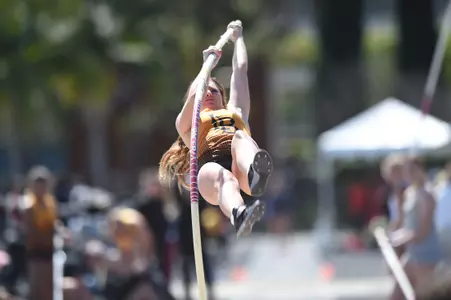 2020_03_07_Meyer_Kyla_BeachOpener_00