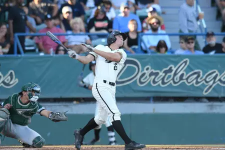 2017_05_19_Nelson_Garrett_vs_UH_01