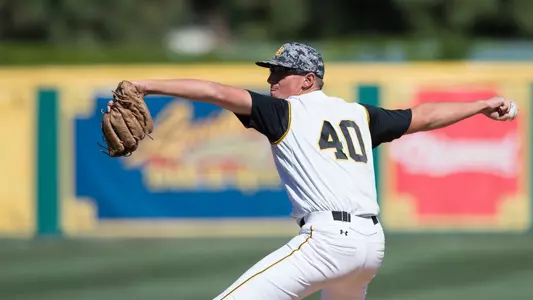 2017_05_20_Riley_Connor_vs_UH_01