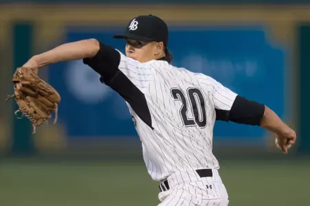 2017_Villalobos_Eli_02