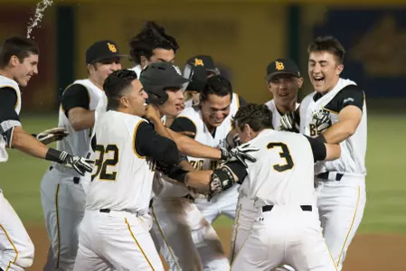 2016_04_15_Celebration_vs_UCI_01