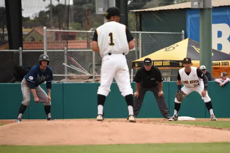 2018_04_07_Andrews_Clayton_vs_UCI_000