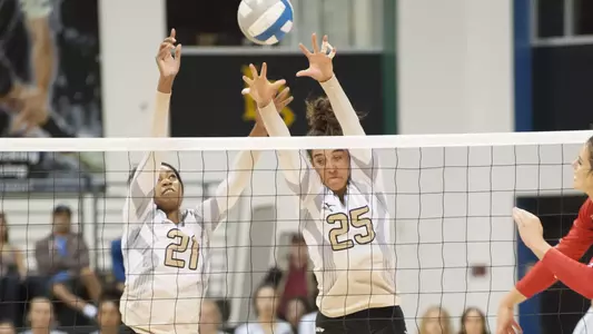 Chisom Okpala, Alex Reid