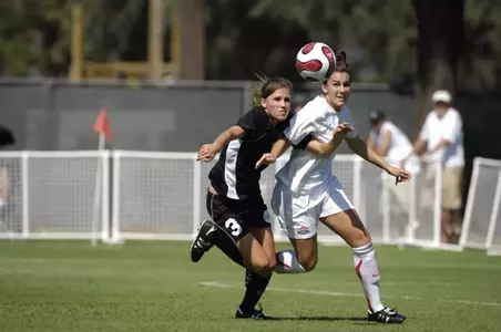 2007 Kristen Kiefer Action Photo
