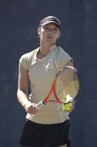 Deborah Armstrong reached the quarterfinals in the top flight Friday.