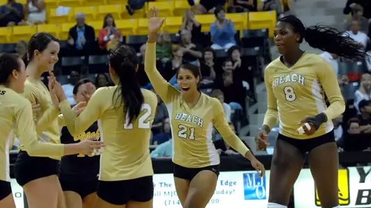 Verdin's 15 kills made her the 14th 49er with 1,000 kills in her career at The Beach.