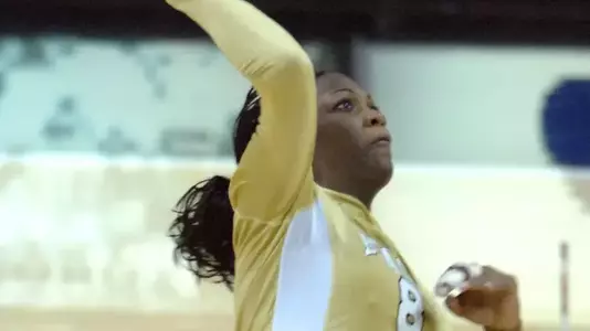 Naomi Washington hit .632 with 13 kills.