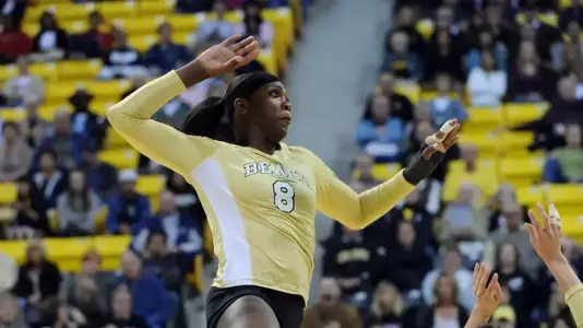 Naomi Washington was selected for the All-West Region team.