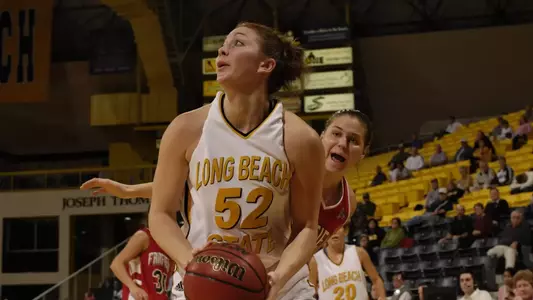 Wide Lindsey Beckner (52)