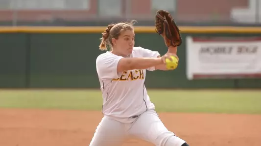 Kelly Cross (19) Wide