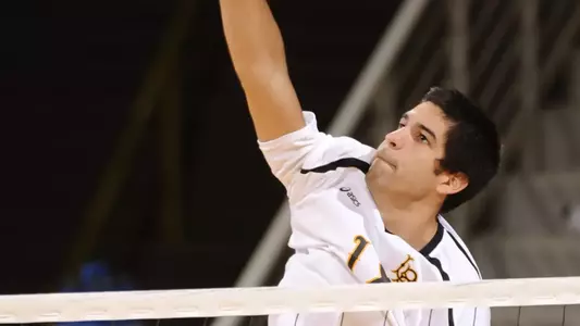 Dean Bittner had 17 kills on .323 hitting for Long Beach State.