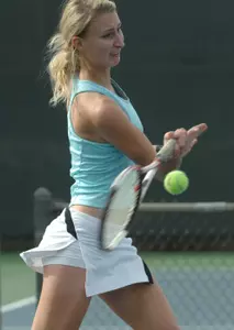 Julie Luzar jump started her collegiate career with a win in Ventura.