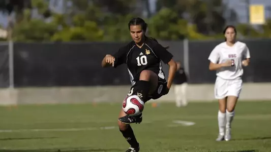 Kim Silos assisted on the game-winning goal in the 85th minute.