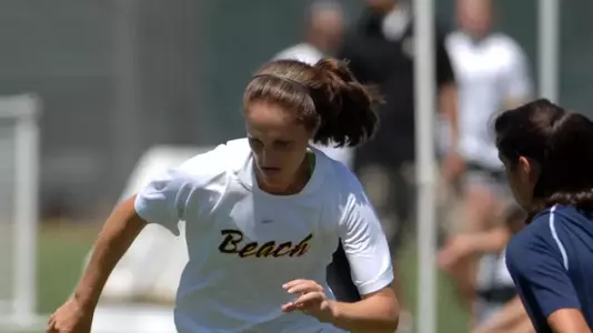 Freshman Nicole Hubbard has started all three matches on a tough defensive backline. (Photo by Steve Carr)