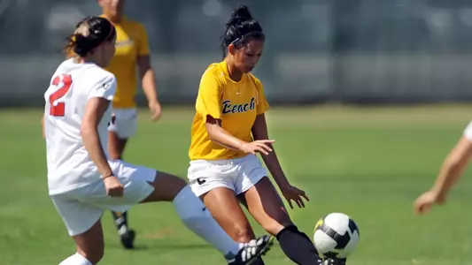 Sophomore Shawna Gordon tallied two shots in a 1-0 loss to Pacific on Thursday.