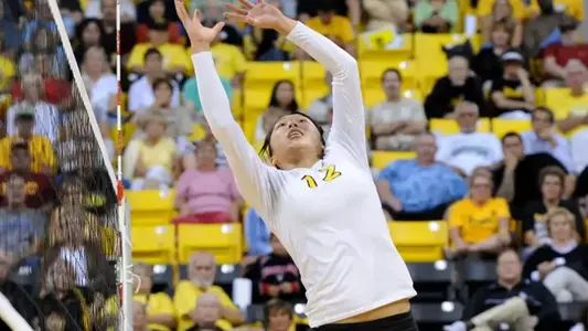 Ashley Lee had 38 assists and hit .667 for the 49ers.