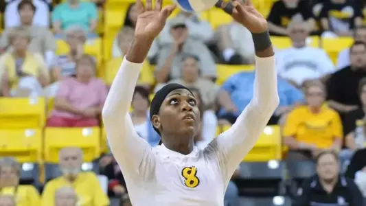 Naomi Washington led the 49ers with 13 kills.