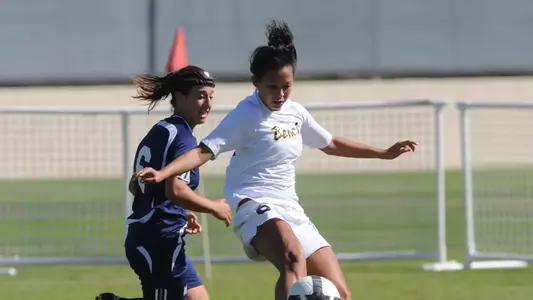 Sophomore Shawna Gordon scored twice in the 49ers' 2-1 victory over UC Davis on Sunday.