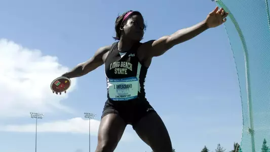 Onyeagbako_Jennifer_at_2007_NCAA_01