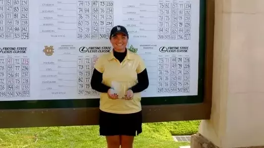 Senior All-American Kay Hoey finished in second place at the Fresno State Lexus Classic with a four-under 212.