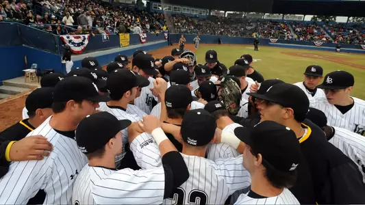 Long Beach State honors the 1989 team in a pregame ceremony tomorrow starting at 1:30.