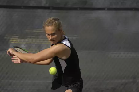 Jessica Weeks won at No. 6 singles in just her third singles match in dual season.