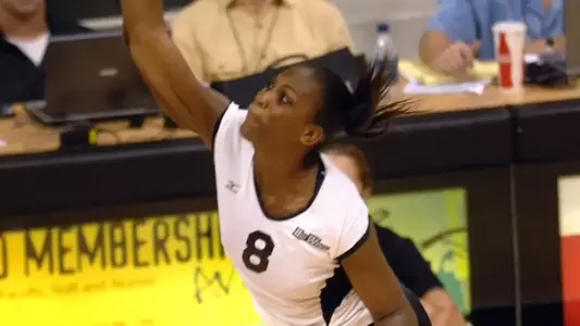 All-American Naomi Washington leads Long Beach State into the 2009 season.