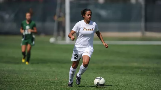 Sophomore Nadia Link was among TopDrawerSoccer.com's top 100 players to watch.