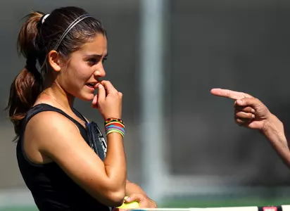 Anais Dallara advanced to Saturday's Round of 16 with a pair of wins.