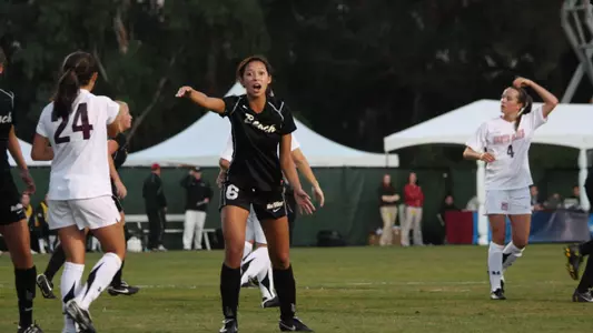 Shawna Gordon (2010 NCAA Division I Women's Soccer Tournament, Stanford Regional - Stanford, Calif.  Photo by Stefan Agregado/Daily 49er)