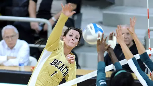 Caitlin Ledoux was named the Big West Player of the Week for the fourth time.