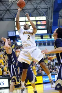 Phelps averages 19.5 points and 7.5 rebounds in two LBSU wins