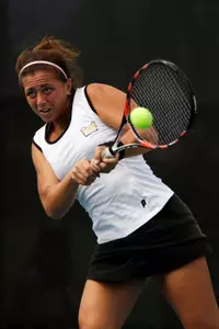Rachel Manasse contineud her strong play with another singles win.