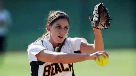 Junior Brooke Turner scattered three hits in a 6-2 win at Cal State Fullerton.