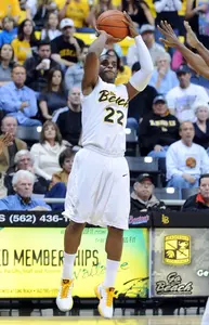 Ware scored 16 points in decisive 20-6 run to begin second half